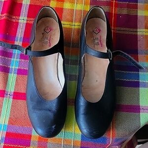 Miguelitos Flamenco/Folklorico Shoe 8.5 Women